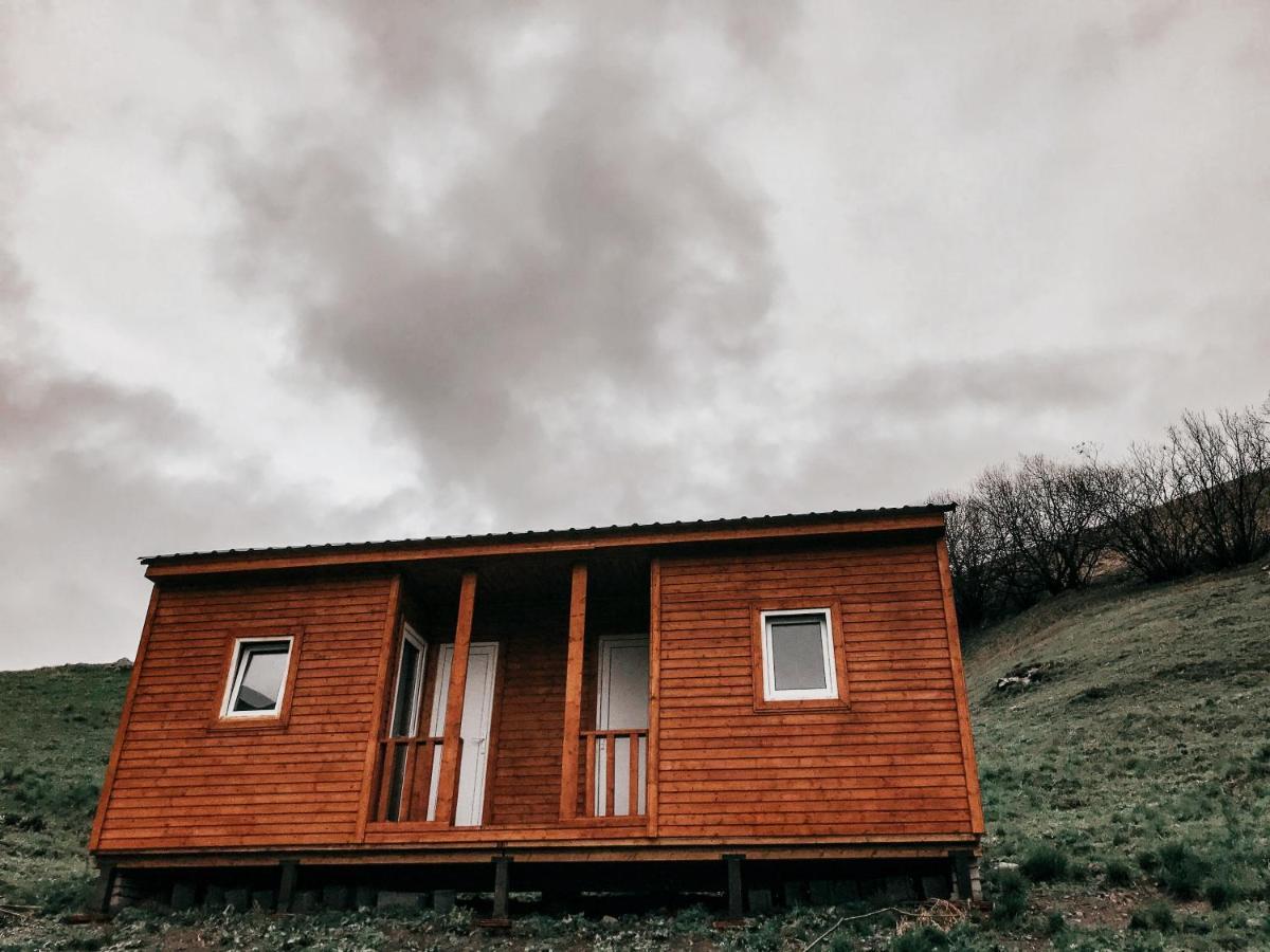 Amo-Isuntke Hotel Juta Buitenkant foto