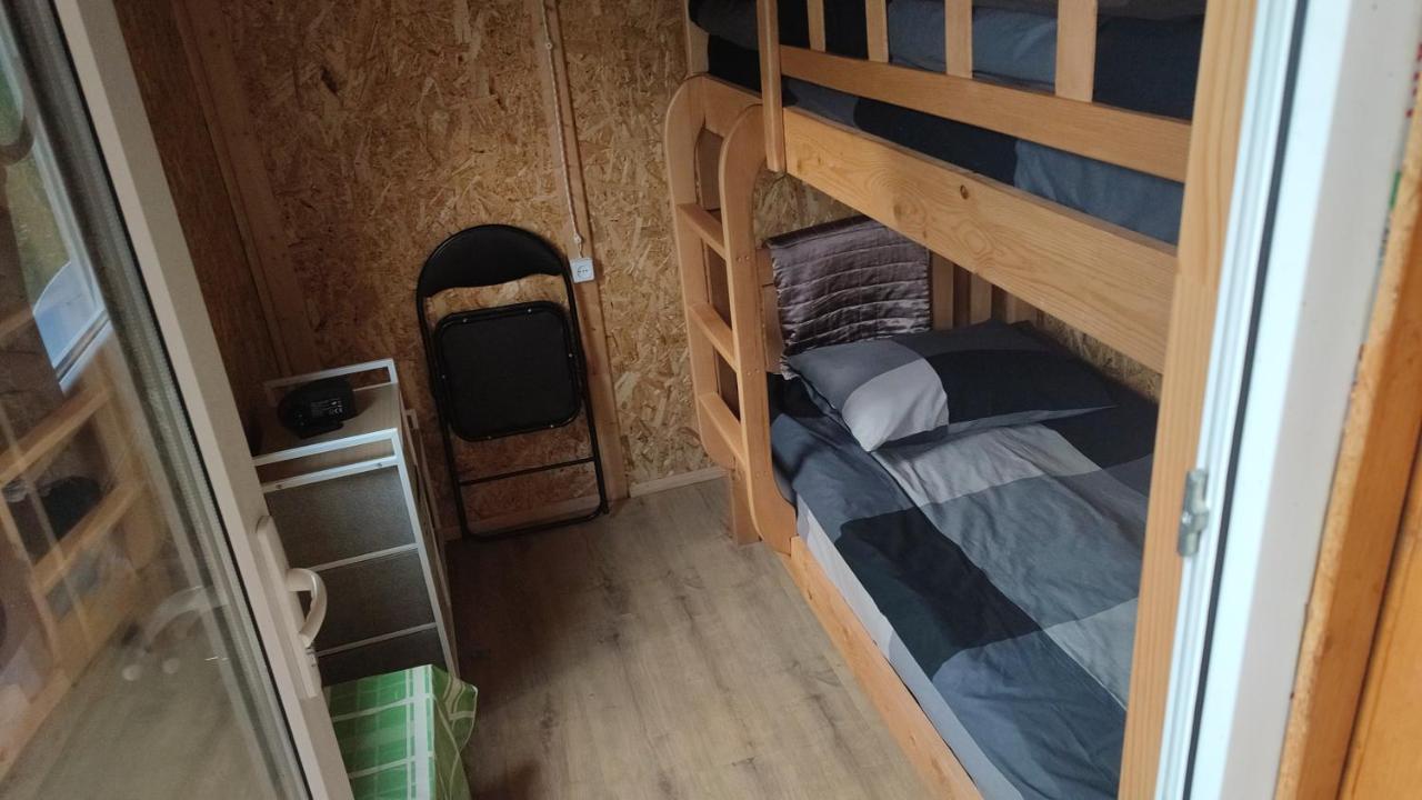 Amo-Isuntke Hotel Juta Kamer foto