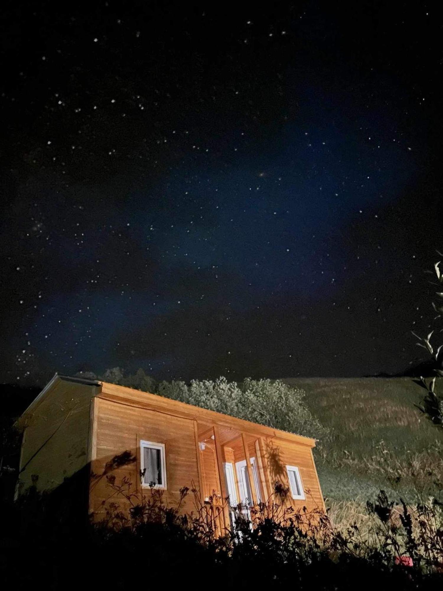 Amo-Isuntke Hotel Juta Buitenkant foto