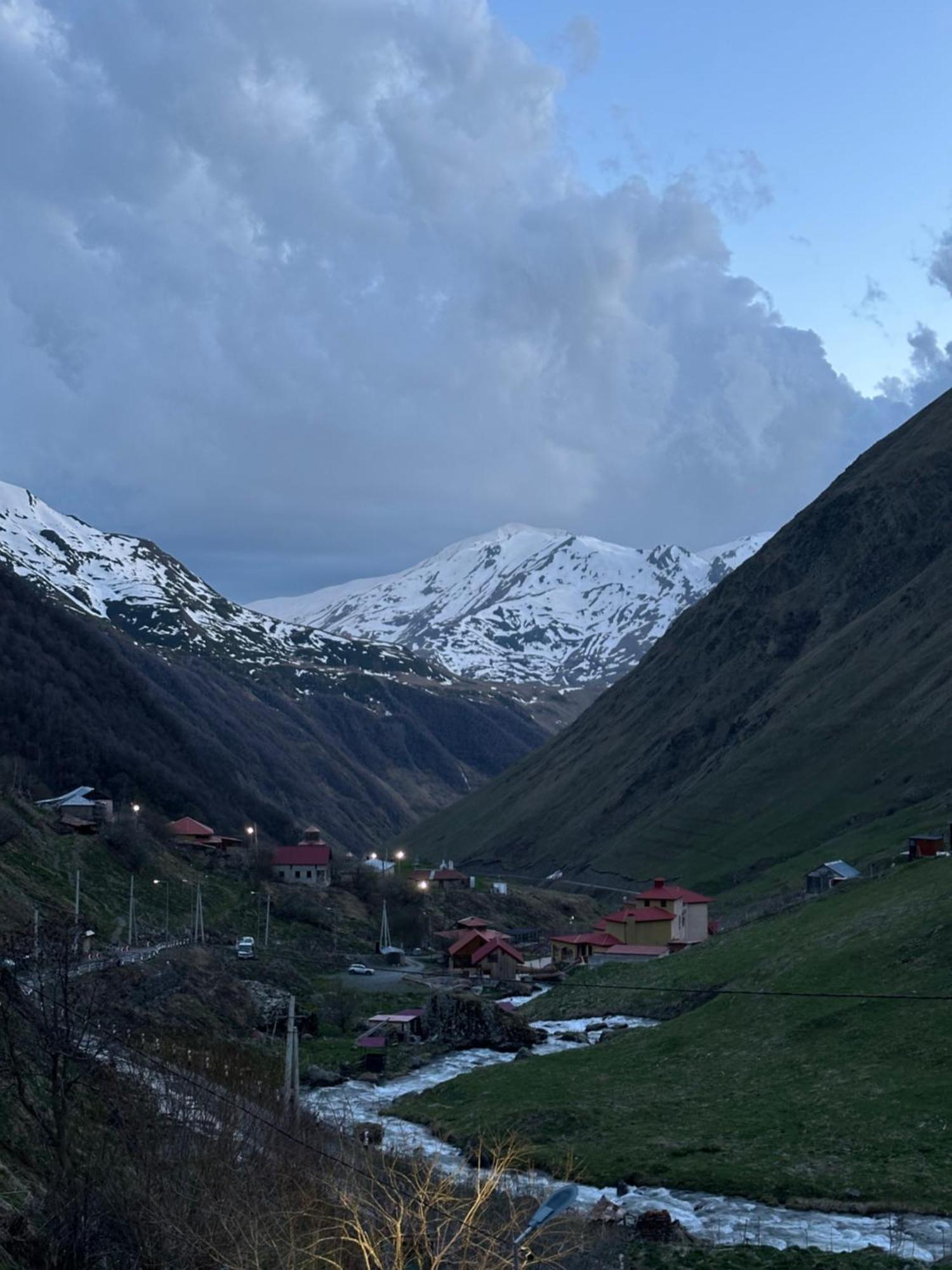 Amo-Isuntke Hotel Juta Buitenkant foto